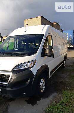 Вантажопасажирський фургон Peugeot Boxer 2017 в Києві