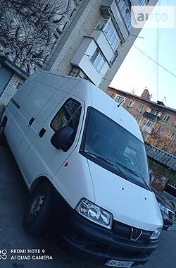 Вантажний фургон Peugeot Boxer 2004 в 
