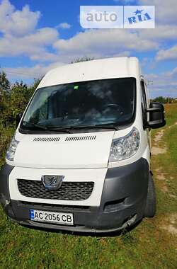 Вантажний фургон Peugeot Boxer 2013 в Луцьку