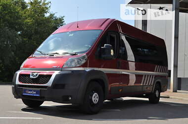 Микроавтобус Peugeot Boxer 2011 в Киеве