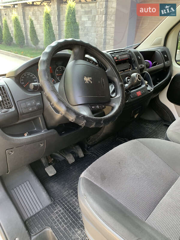 Грузопассажирский фургон Peugeot Boxer 2012 в Киеве фото 16 Грузопассажирский фургон Peugeot Boxer 2012 в Киеве
