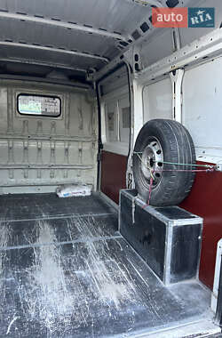 Грузовой фургон Peugeot Boxer 2006 в 