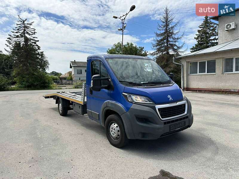Эвакуатор Peugeot Boxer 2015 в Ивано-Франковске