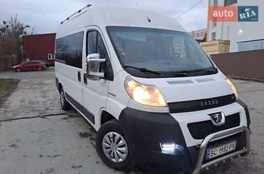 Вантажопасажирський фургон Peugeot Boxer 2008 в Львові