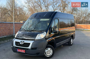 Вантажний фургон Peugeot Boxer 2013 в Дрогобичі