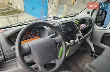 Микроавтобус Peugeot Boxer 2006 в Южноукраинске