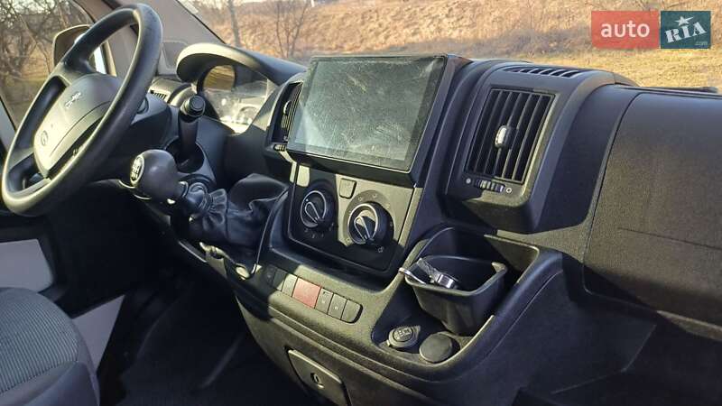 Вантажний фургон Peugeot Boxer 2013 в Переяславі