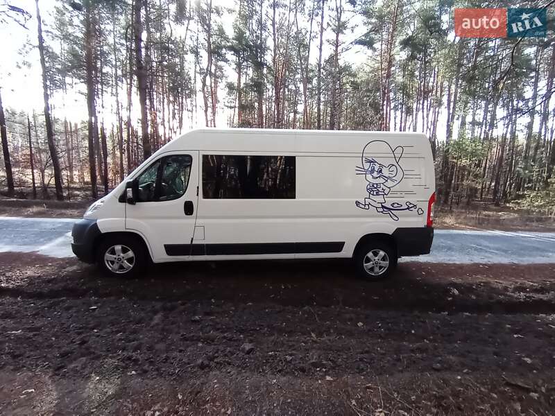 Грузопассажирский фургон Peugeot Boxer 2010 в 