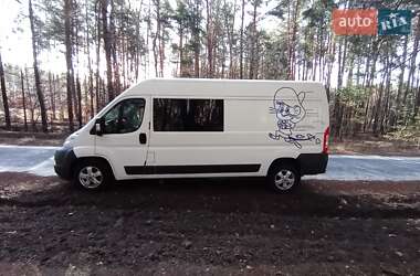 Грузопассажирский фургон Peugeot Boxer 2010 в 