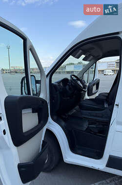 Вантажний фургон Peugeot Boxer 2017 в 