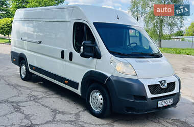 Вантажний фургон Peugeot Boxer 2013 в Чернівцях