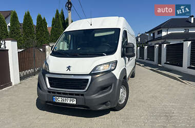Вантажний фургон Peugeot Boxer 2015 в Дрогобичі