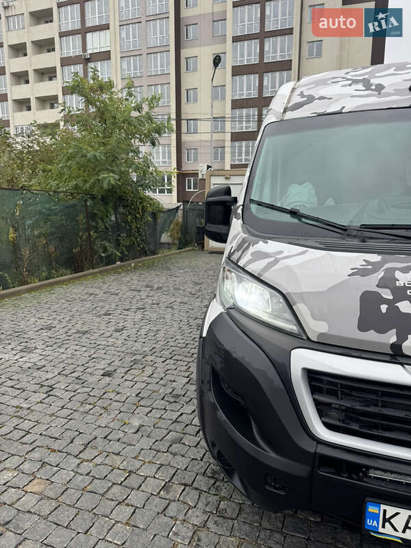 Вантажний фургон Peugeot Boxer 2018 в Києві