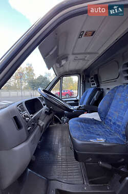 Грузовой фургон Peugeot Boxer 2000 в 