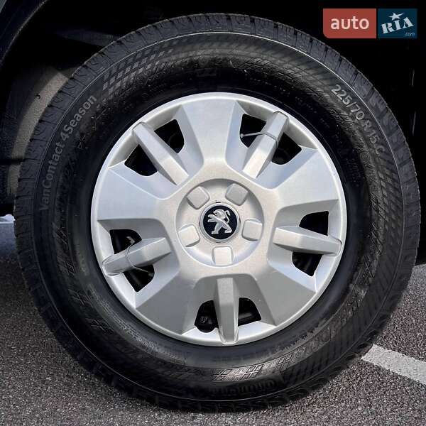 Вантажопасажирський фургон Peugeot Boxer 2019 в Києві