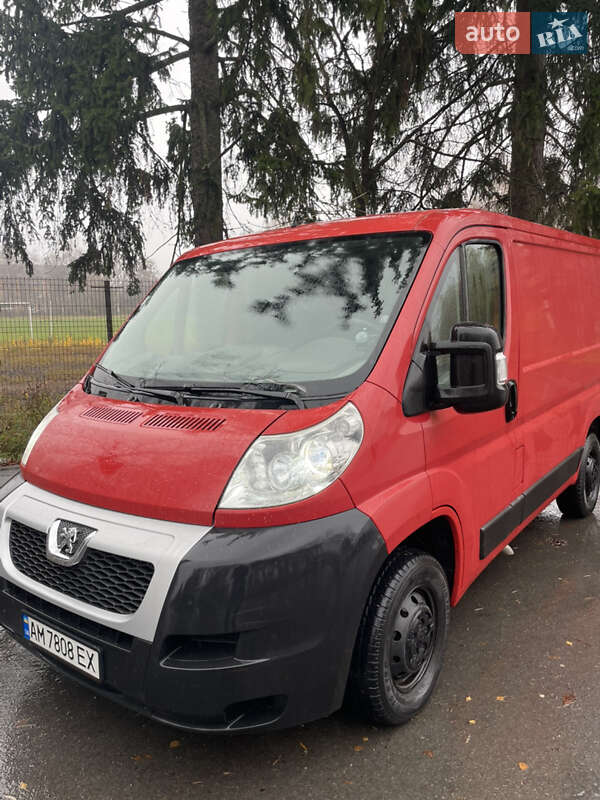 Грузопассажирский фургон Peugeot Boxer 2007 в Звягеле фото Грузопассажирский фургон Peugeot Boxer 2007 в Звягеле