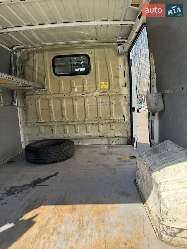 Грузовой фургон Peugeot Boxer 2014 в Киеве