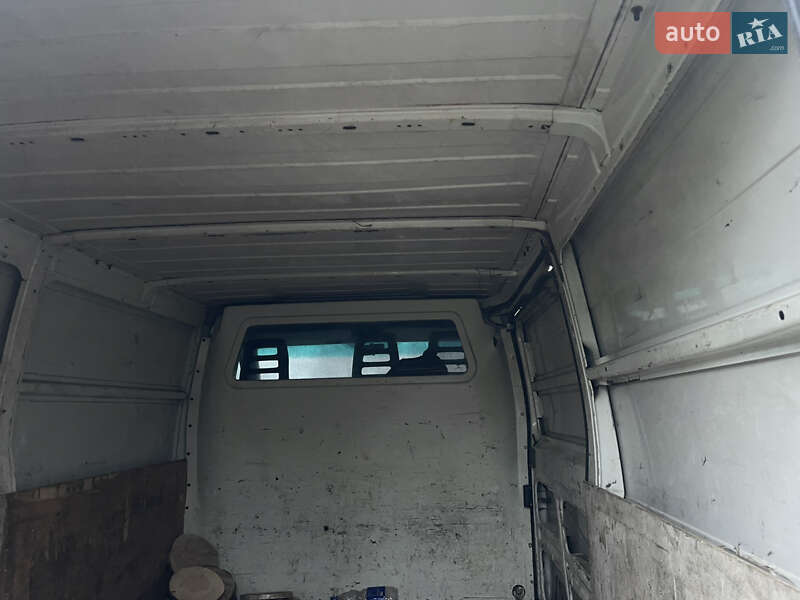 Другие грузовики Peugeot Boxer 2000 в Смеле