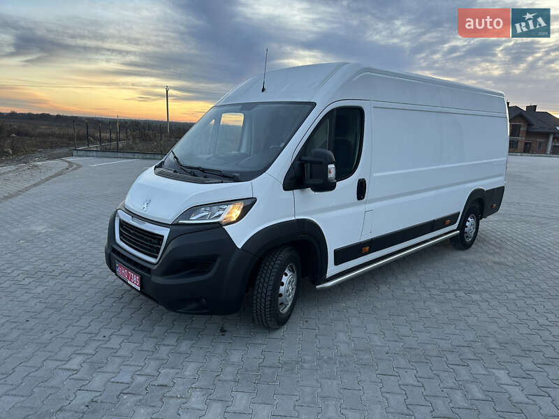 Вантажний фургон Peugeot Boxer 2020 в Львові