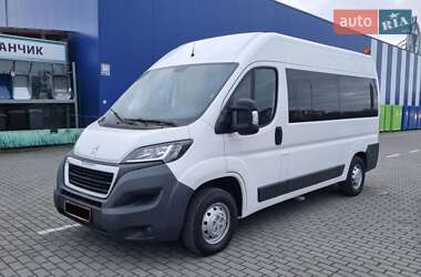 Микроавтобус Peugeot Boxer 2015 в Дубно