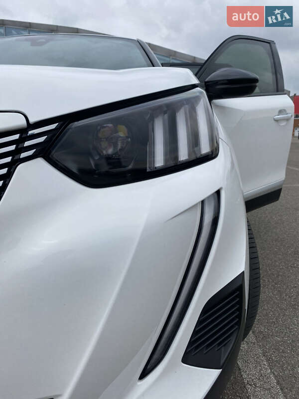 Позашляховик / Кросовер Peugeot e-2008 2020 в Умані