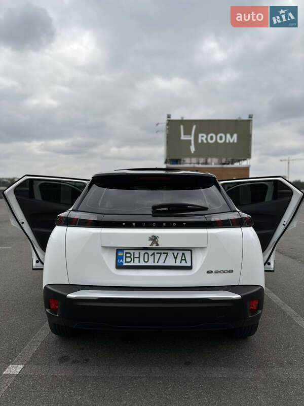 Позашляховик / Кросовер Peugeot e-2008 2020 в Умані