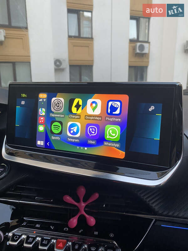 Позашляховик / Кросовер Peugeot e-2008 2020 в Умані