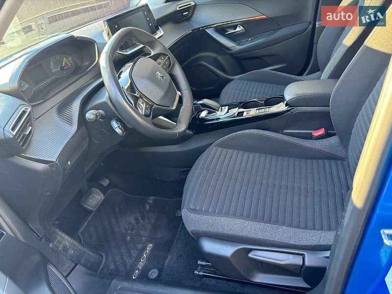 Позашляховик / Кросовер Peugeot e-2008 2021 в Одесі
