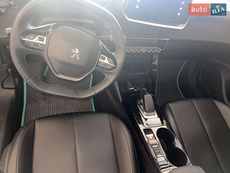 Внедорожник / Кроссовер Peugeot e-2008 2020 в Одессе