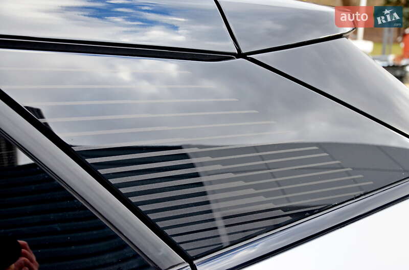 Позашляховик / Кросовер Peugeot e-2008 2023 в Івано-Франківську