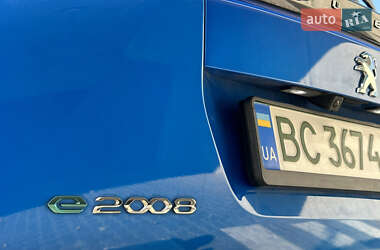 Внедорожник / Кроссовер Peugeot e-2008 2020 в 