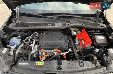 Внедорожник / Кроссовер Peugeot e-2008 2022 в 