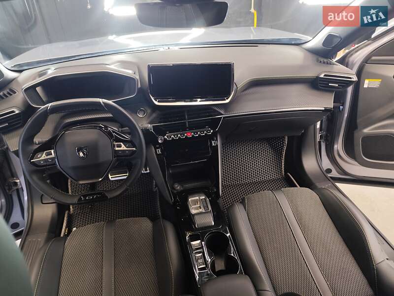 Внедорожник / Кроссовер Peugeot e-2008 2024 в Львове