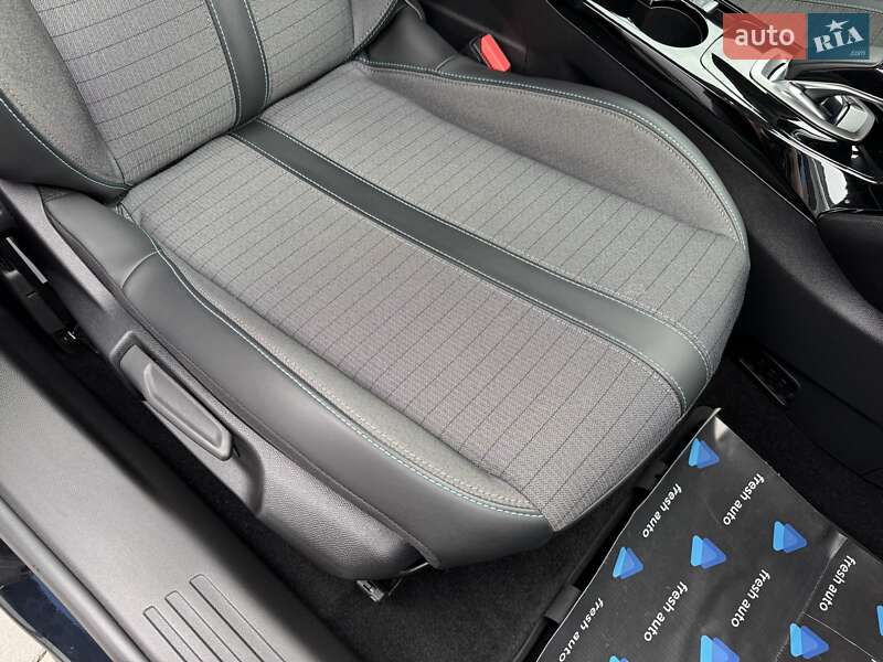 Позашляховик / Кросовер Peugeot e-2008 2021 в Рівному