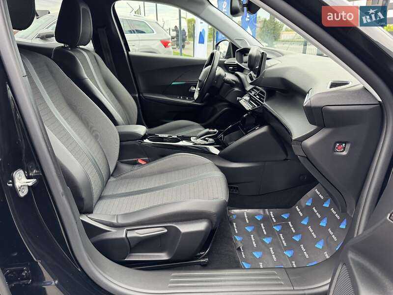 Позашляховик / Кросовер Peugeot e-2008 2021 в Рівному