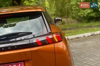 Позашляховик / Кросовер Peugeot e-2008 2021 в 