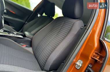 Позашляховик / Кросовер Peugeot e-2008 2021 в 