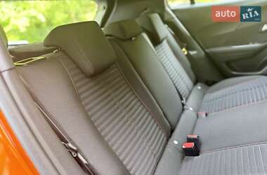 Позашляховик / Кросовер Peugeot e-2008 2021 в 