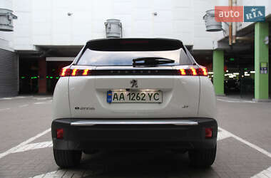 Позашляховик / Кросовер Peugeot e-2008 2020 в 