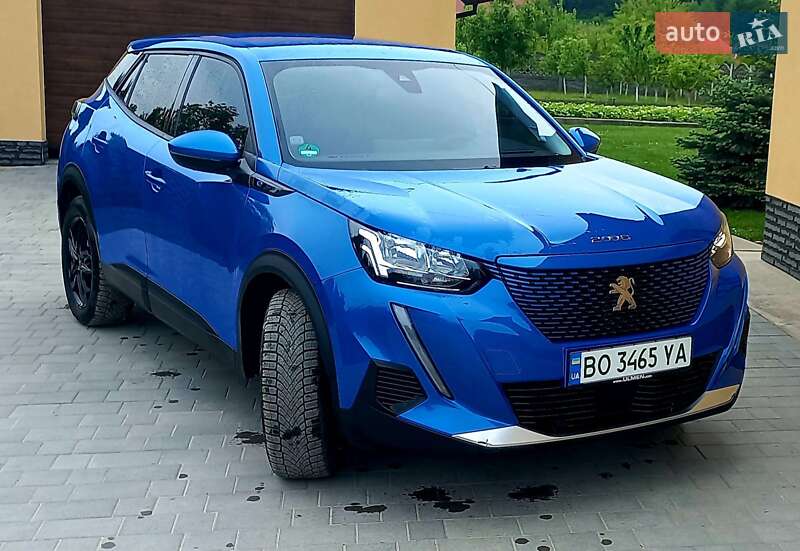 Внедорожник / Кроссовер Peugeot e-2008 2022 в 