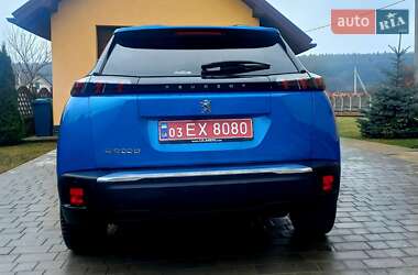 Внедорожник / Кроссовер Peugeot e-2008 2022 в 