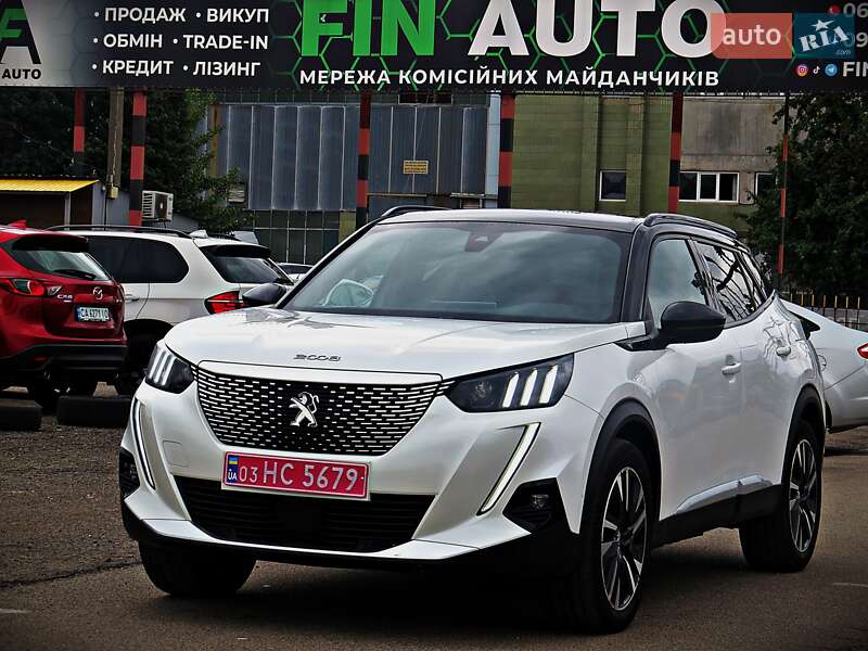 Peugeot e-2008 2021
