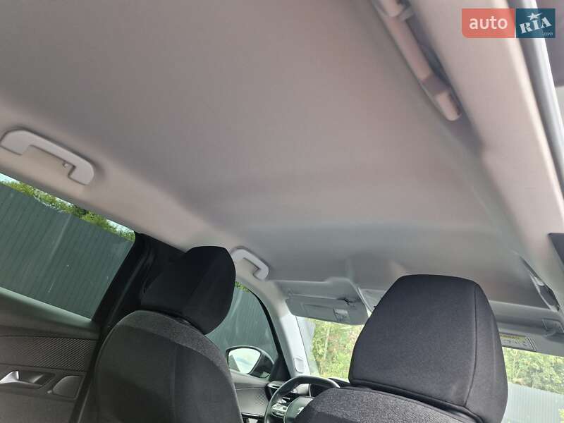 Позашляховик / Кросовер Peugeot e-2008 2020 в Самборі фото 39 Позашляховик / Кросовер Peugeot e-2008 2020 в Самборі