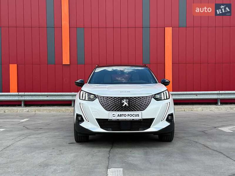 Внедорожник / Кроссовер Peugeot e-2008 2021 в Киеве