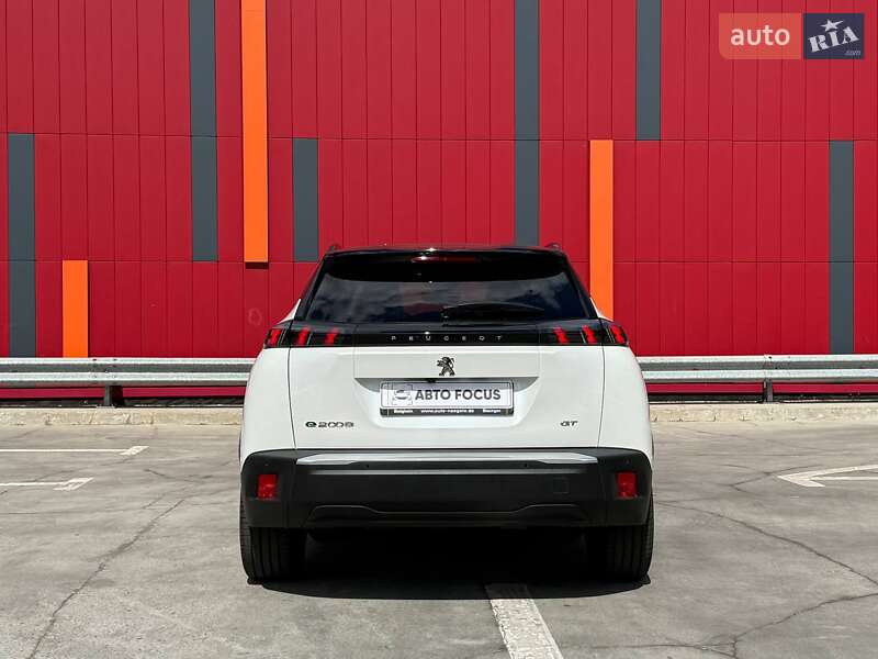 Внедорожник / Кроссовер Peugeot e-2008 2021 в Киеве