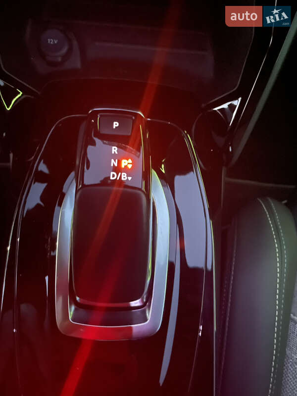 Внедорожник / Кроссовер Peugeot e-2008 2020 в Виннице