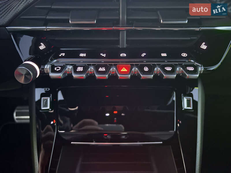 Внедорожник / Кроссовер Peugeot e-2008 2020 в Виннице