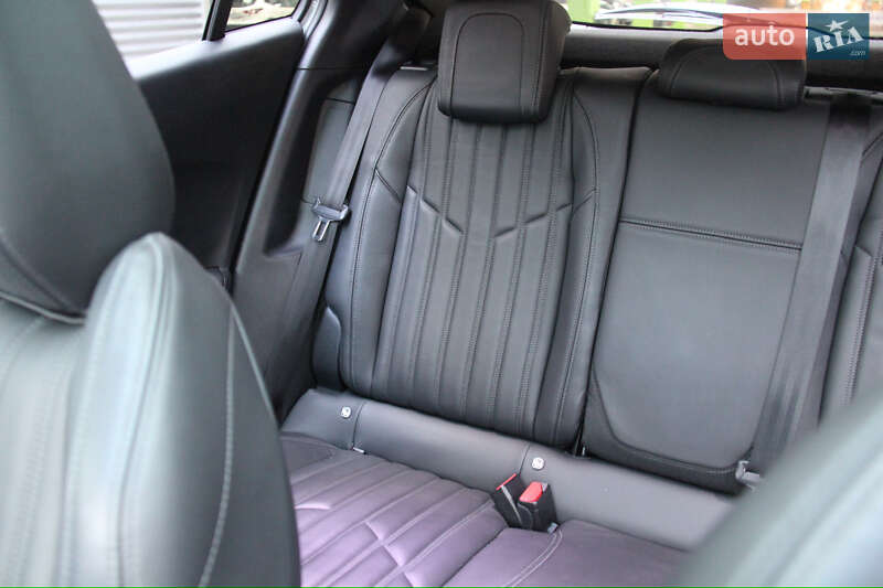 Внедорожник / Кроссовер Peugeot e-2008 2020 в Киеве