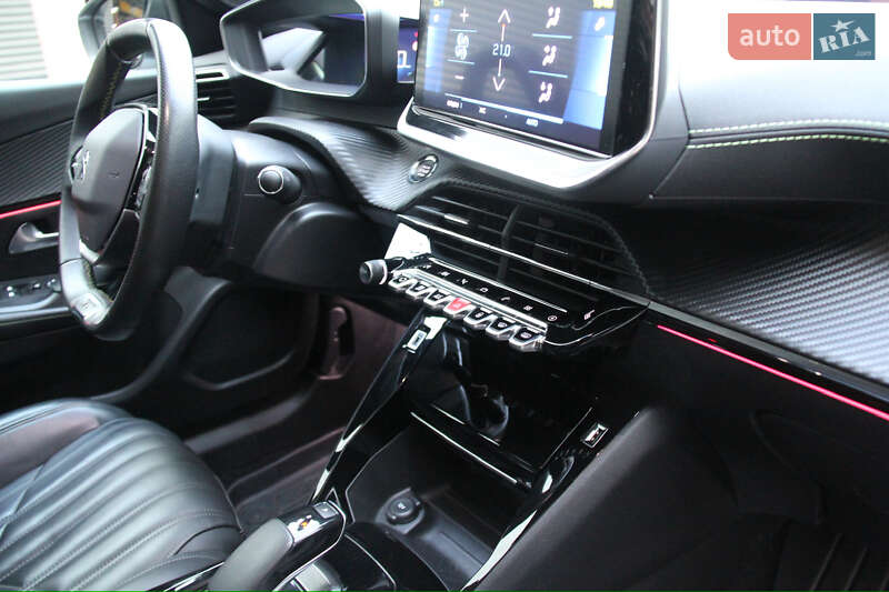 Внедорожник / Кроссовер Peugeot e-2008 2020 в Киеве