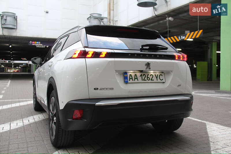 Внедорожник / Кроссовер Peugeot e-2008 2020 в Киеве